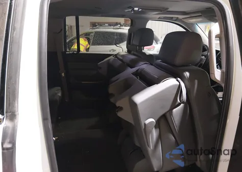 2016 Chevrolet Suburban Lt z USA, uszkodzony, nr VIN 1GNSKHKC1GR220317